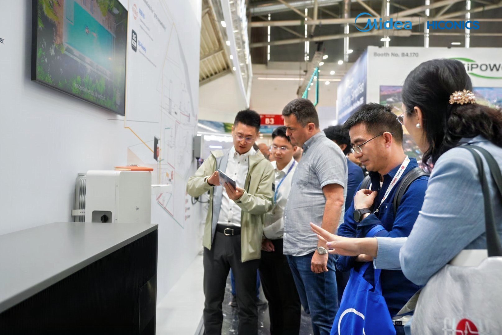 f7ebb399-3906-4e13-9a8c-a08136878a99